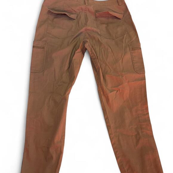 Athleta summit cargo pants - Picture 2 of 5